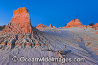 Sand dunes Mungo National Park Photo - Gary Bell