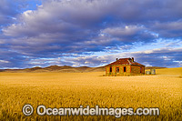 Historic Farmhouse South Australia Photo - Gary Bell