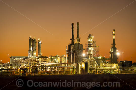 Santos hydrocarbon processing plant photo