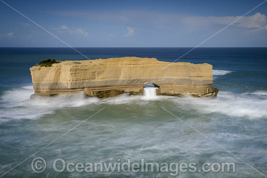 Bakers Oven Sea Stack photo