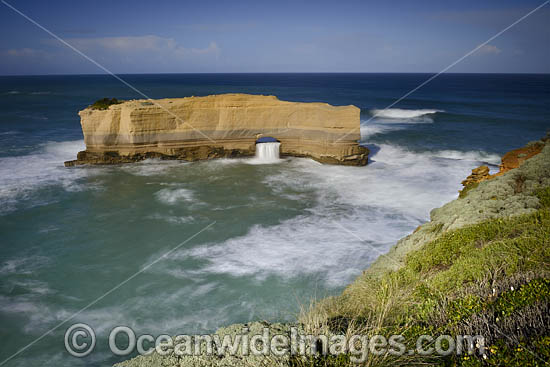 Bakers Oven Sea Stack photo