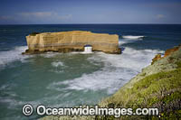 Bakers Oven Sea Stack Photo - Gary Bell