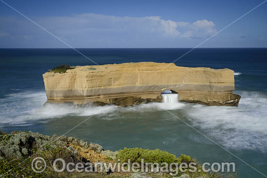 Bakers Oven Sea Stack photo