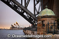 Sydney Opera House Photo - Gary Bell